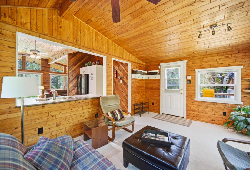 10 Driftwood, 3 Bedrooms Bedrooms, 8 Rooms Rooms,1 BathroomBathrooms,Residential,For Sale,Driftwood