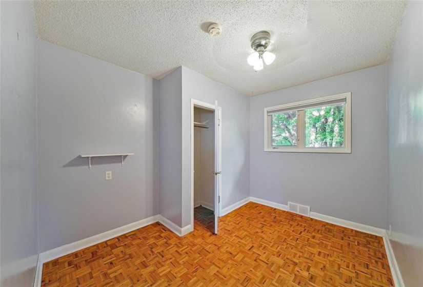 775 Harstone, 4 Bedrooms Bedrooms, 11 Rooms Rooms,2 BathroomsBathrooms,Residential,For Sale,Harstone
