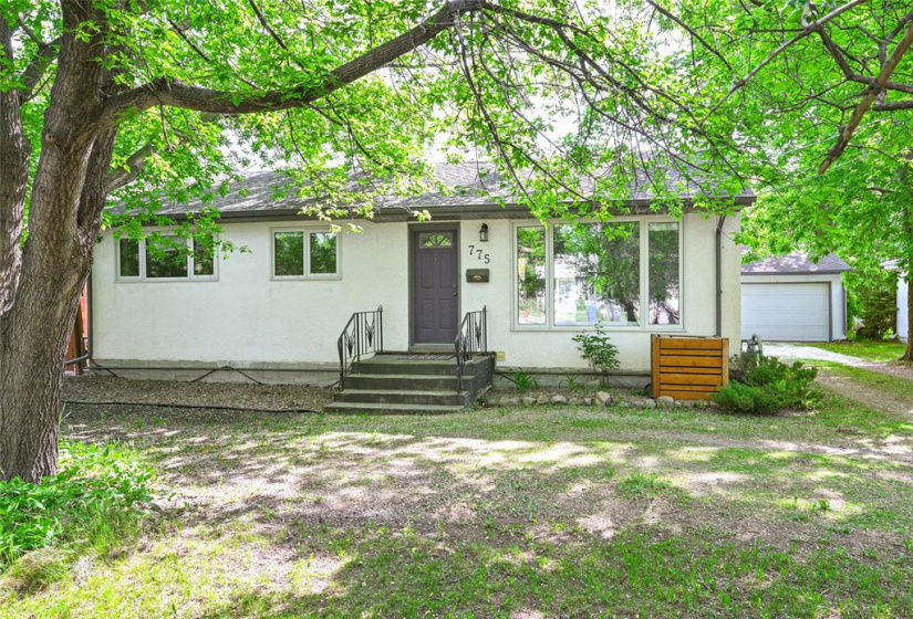 775 Harstone, 4 Bedrooms Bedrooms, 11 Rooms Rooms,2 BathroomsBathrooms,Residential,For Sale,Harstone