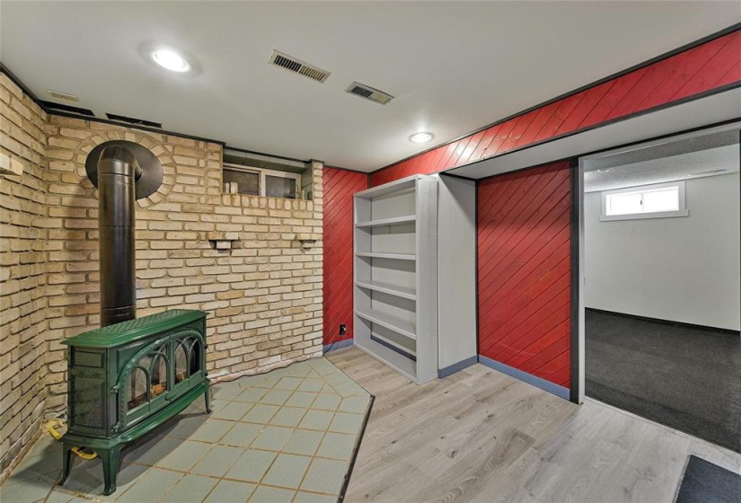775 Harstone, 4 Bedrooms Bedrooms, 11 Rooms Rooms,2 BathroomsBathrooms,Residential,For Sale,Harstone