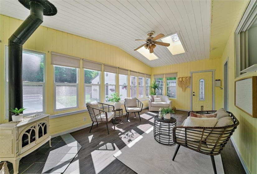 775 Harstone, 4 Bedrooms Bedrooms, 11 Rooms Rooms,2 BathroomsBathrooms,Residential,For Sale,Harstone