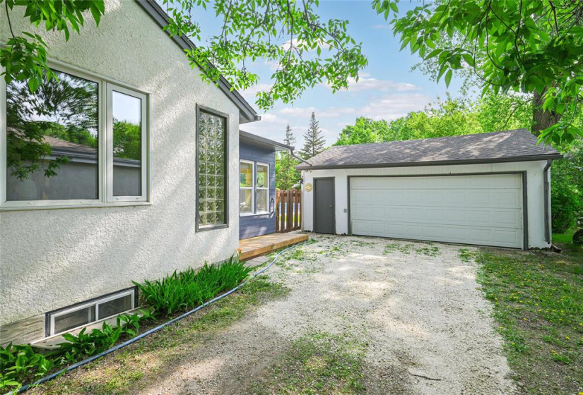 775 Harstone, 4 Bedrooms Bedrooms, 11 Rooms Rooms,2 BathroomsBathrooms,Residential,For Sale,Harstone