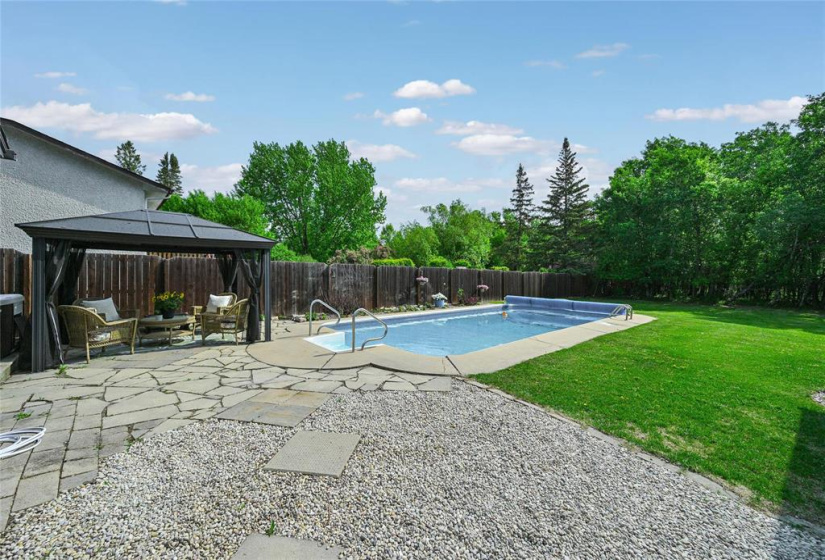 775 Harstone, 4 Bedrooms Bedrooms, 11 Rooms Rooms,2 BathroomsBathrooms,Residential,For Sale,Harstone