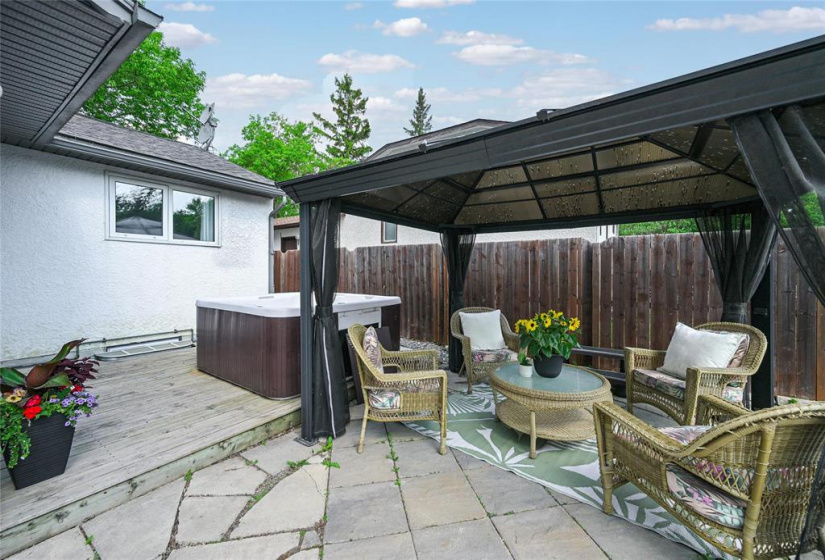775 Harstone, 4 Bedrooms Bedrooms, 11 Rooms Rooms,2 BathroomsBathrooms,Residential,For Sale,Harstone
