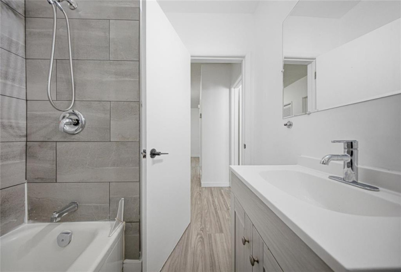 899 Consol, 4 Bedrooms Bedrooms, 9 Rooms Rooms,2 BathroomsBathrooms,Residential,For Sale,Consol
