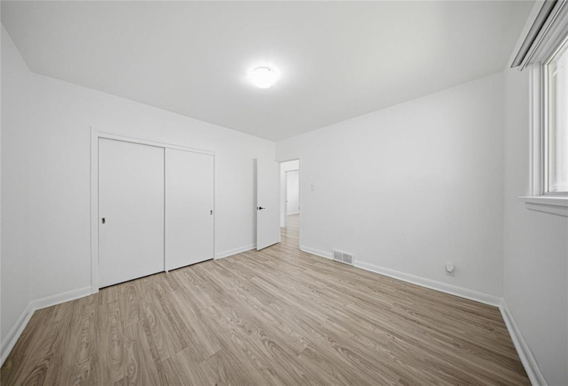 899 Consol, 4 Bedrooms Bedrooms, 9 Rooms Rooms,2 BathroomsBathrooms,Residential,For Sale,Consol