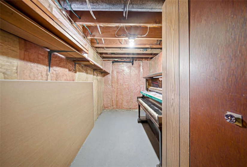 899 Consol, 4 Bedrooms Bedrooms, 9 Rooms Rooms,2 BathroomsBathrooms,Residential,For Sale,Consol