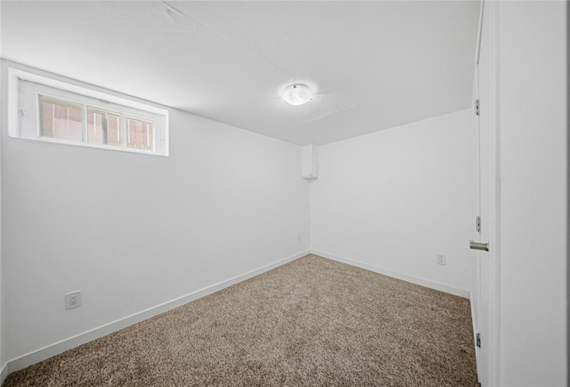 899 Consol, 4 Bedrooms Bedrooms, 9 Rooms Rooms,2 BathroomsBathrooms,Residential,For Sale,Consol