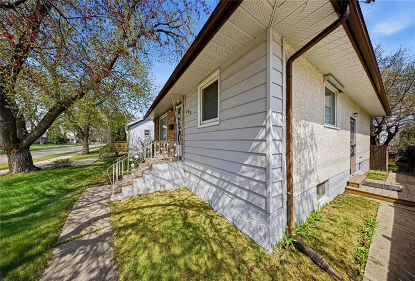 899 Consol, 4 Bedrooms Bedrooms, 9 Rooms Rooms,2 BathroomsBathrooms,Residential,For Sale,Consol
