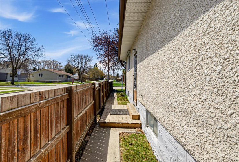 899 Consol, 4 Bedrooms Bedrooms, 9 Rooms Rooms,2 BathroomsBathrooms,Residential,For Sale,Consol