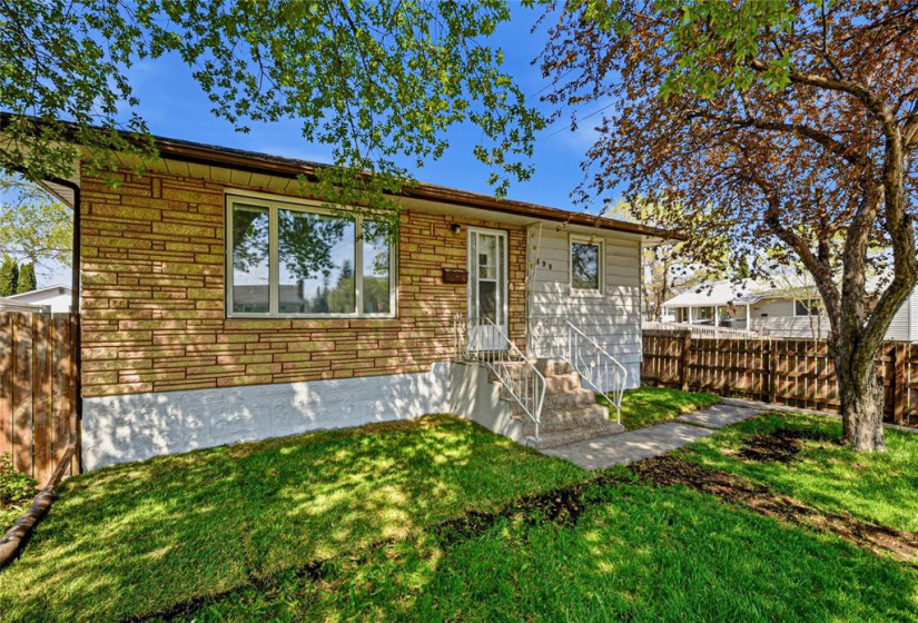 899 Consol, 4 Bedrooms Bedrooms, 9 Rooms Rooms,2 BathroomsBathrooms,Residential,For Sale,Consol
