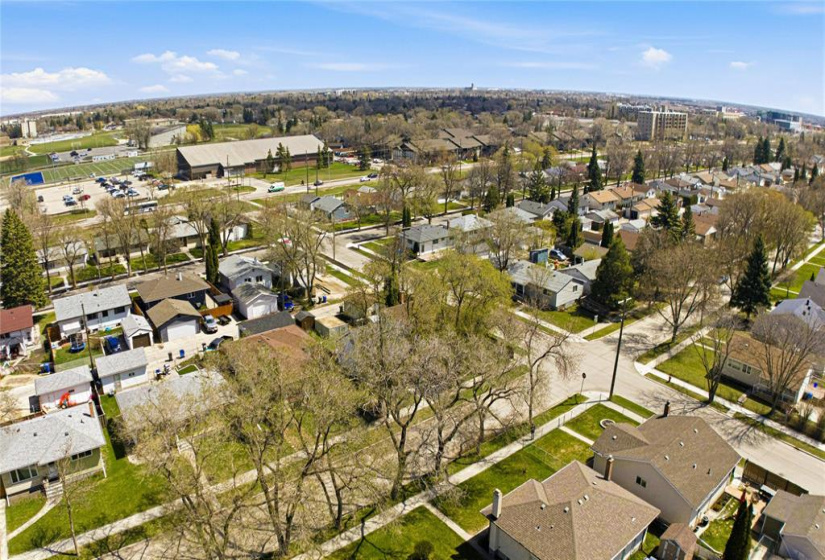899 Consol, 4 Bedrooms Bedrooms, 9 Rooms Rooms,2 BathroomsBathrooms,Residential,For Sale,Consol