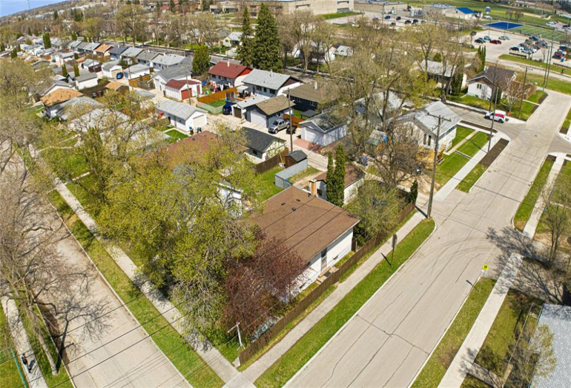 899 Consol, 4 Bedrooms Bedrooms, 9 Rooms Rooms,2 BathroomsBathrooms,Residential,For Sale,Consol