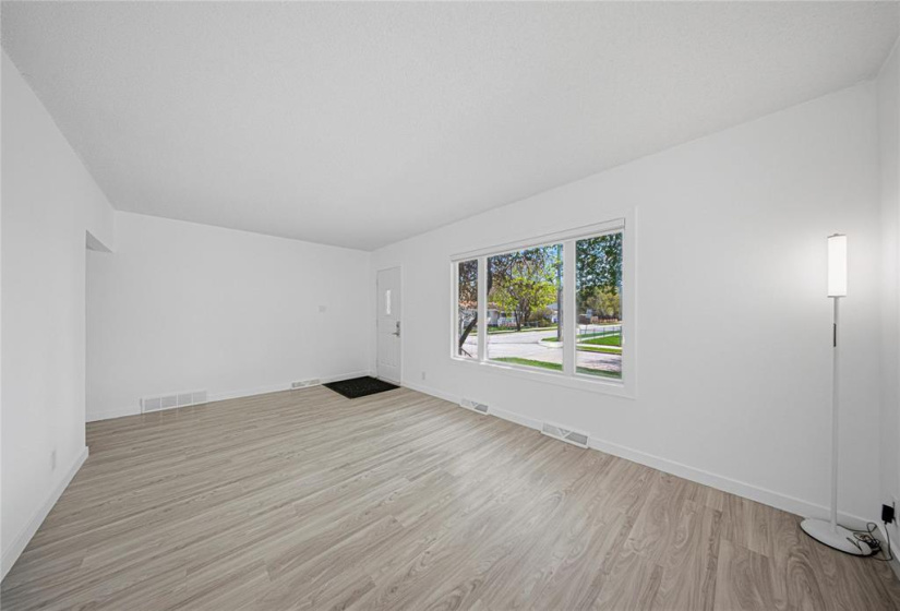 899 Consol, 4 Bedrooms Bedrooms, 9 Rooms Rooms,2 BathroomsBathrooms,Residential,For Sale,Consol