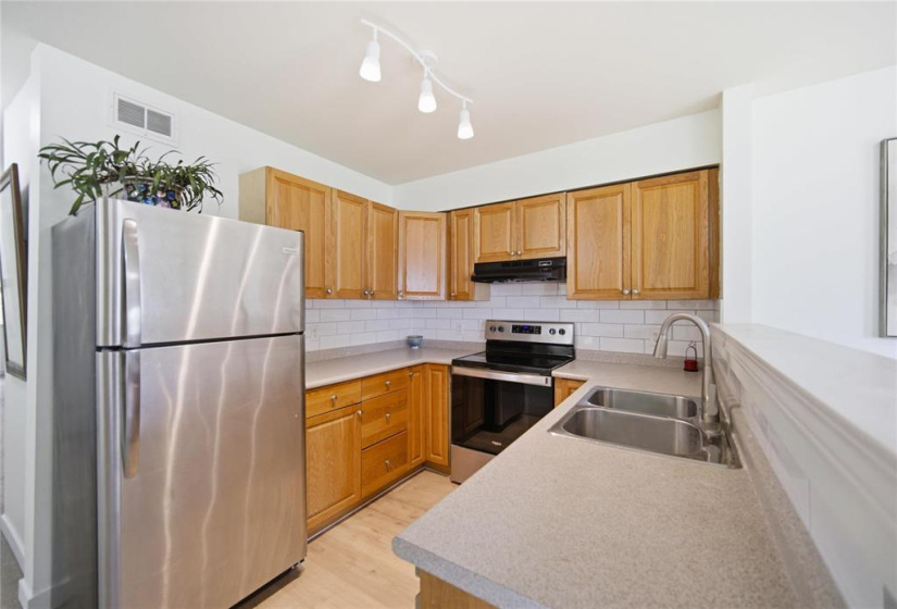 72 Regal, 4 Bedrooms Bedrooms, 13 Rooms Rooms,3 BathroomsBathrooms,Residential,For Sale,Regal