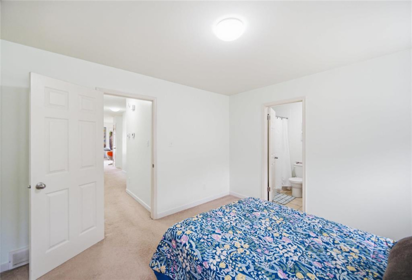 72 Regal, 4 Bedrooms Bedrooms, 13 Rooms Rooms,3 BathroomsBathrooms,Residential,For Sale,Regal