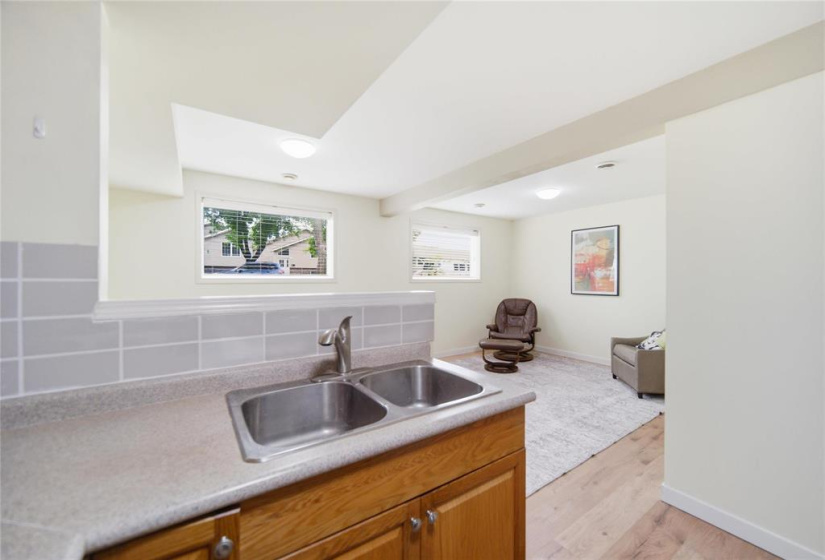 72 Regal, 4 Bedrooms Bedrooms, 13 Rooms Rooms,3 BathroomsBathrooms,Residential,For Sale,Regal