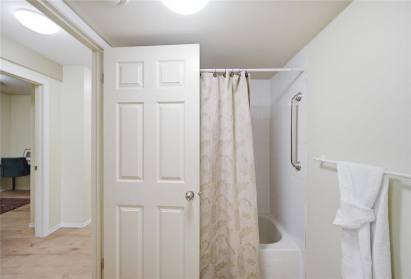72 Regal, 4 Bedrooms Bedrooms, 13 Rooms Rooms,3 BathroomsBathrooms,Residential,For Sale,Regal
