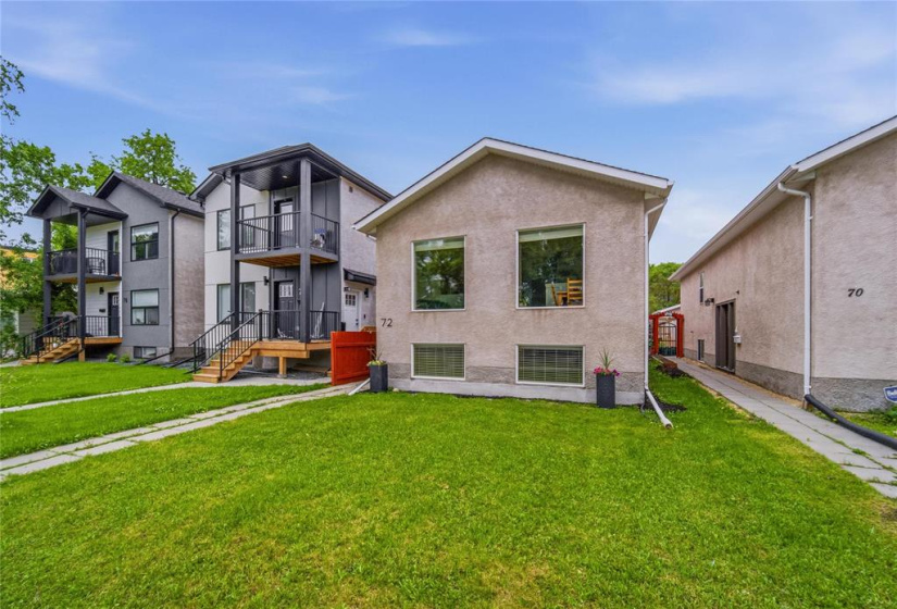 72 Regal, 4 Bedrooms Bedrooms, 13 Rooms Rooms,3 BathroomsBathrooms,Residential,For Sale,Regal