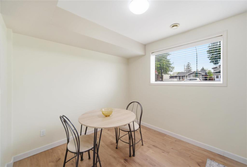 72 Regal, 4 Bedrooms Bedrooms, 13 Rooms Rooms,3 BathroomsBathrooms,Residential,For Sale,Regal