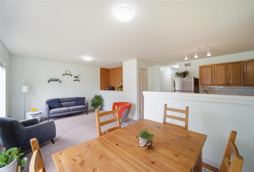 72 Regal, 4 Bedrooms Bedrooms, 13 Rooms Rooms,3 BathroomsBathrooms,Residential,For Sale,Regal