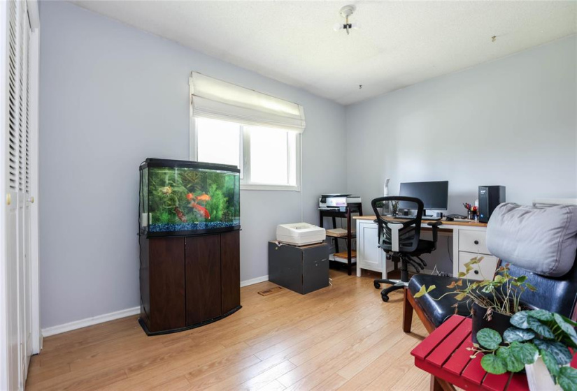 17 KIMBERLY, 4 Bedrooms Bedrooms, 10 Rooms Rooms,2 BathroomsBathrooms,Residential,For Sale,KIMBERLY