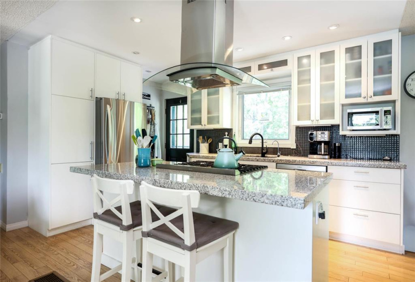 17 KIMBERLY, 4 Bedrooms Bedrooms, 10 Rooms Rooms,2 BathroomsBathrooms,Residential,For Sale,KIMBERLY