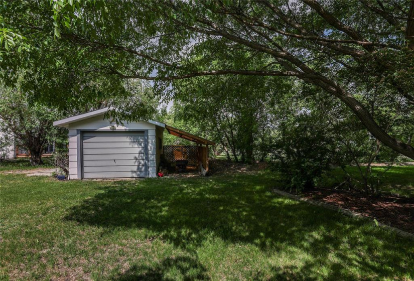 17 KIMBERLY, 4 Bedrooms Bedrooms, 10 Rooms Rooms,2 BathroomsBathrooms,Residential,For Sale,KIMBERLY