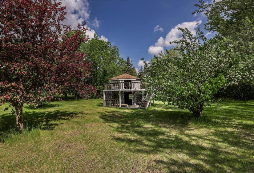 17 KIMBERLY, 4 Bedrooms Bedrooms, 10 Rooms Rooms,2 BathroomsBathrooms,Residential,For Sale,KIMBERLY