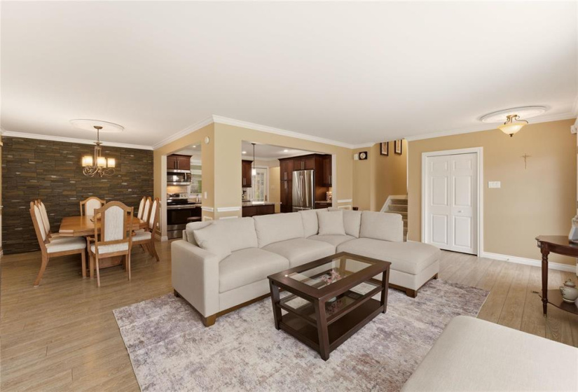 134 Clearwater, 4 Bedrooms Bedrooms, 14 Rooms Rooms,2 BathroomsBathrooms,Residential,For Sale,Clearwater
