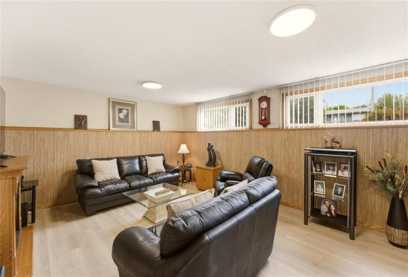 134 Clearwater, 4 Bedrooms Bedrooms, 14 Rooms Rooms,2 BathroomsBathrooms,Residential,For Sale,Clearwater