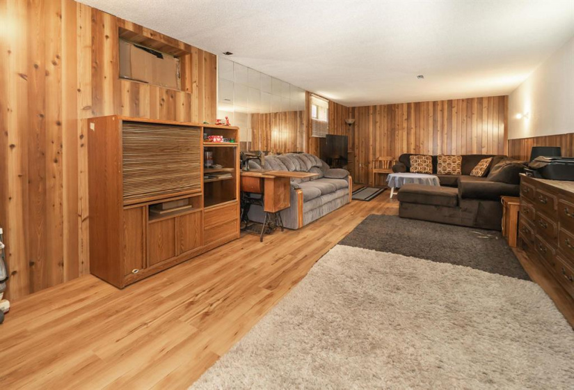 1654 Rothesay, 2 Bedrooms Bedrooms, 9 Rooms Rooms,1 BathroomBathrooms,Residential,For Sale,Rothesay