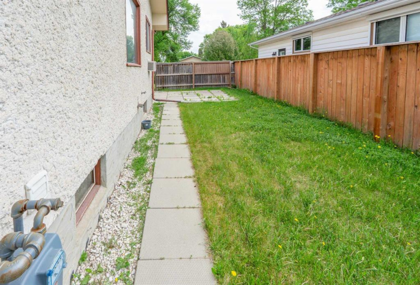 1654 Rothesay, 2 Bedrooms Bedrooms, 9 Rooms Rooms,1 BathroomBathrooms,Residential,For Sale,Rothesay