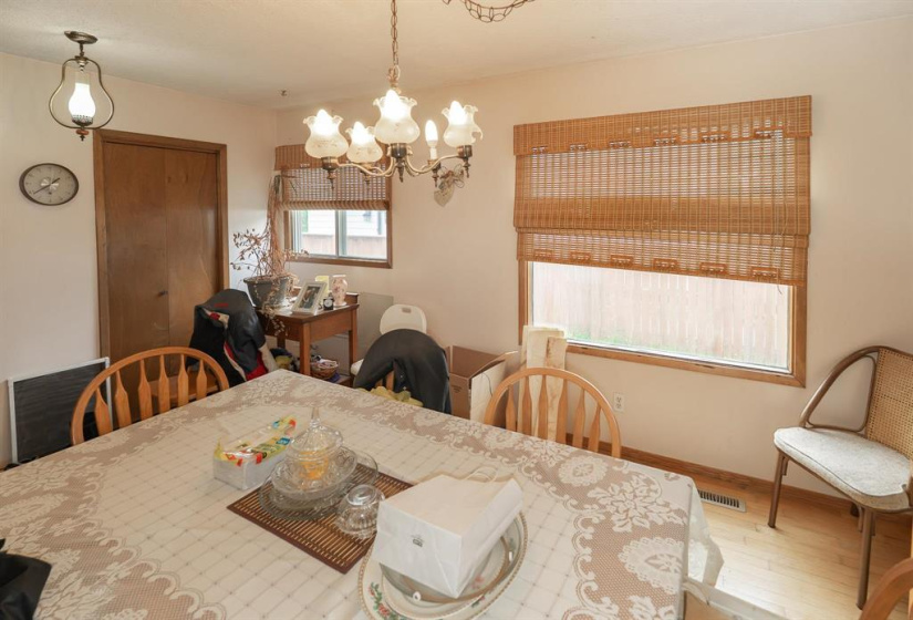 1654 Rothesay, 2 Bedrooms Bedrooms, 9 Rooms Rooms,1 BathroomBathrooms,Residential,For Sale,Rothesay
