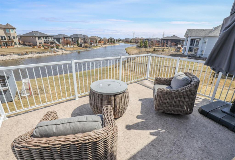 236 Holly, 3 Bedrooms Bedrooms, 12 Rooms Rooms,3 BathroomsBathrooms,Residential,For Sale,Holly