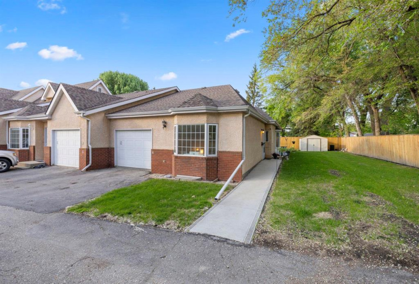 2079 Henderson, 3 Bedrooms Bedrooms, 13 Rooms Rooms,3 BathroomsBathrooms,Condominium,For Sale,Henderson