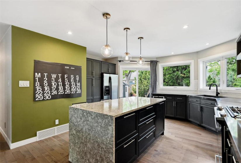 203 Hallfield, 4 Bedrooms Bedrooms, 13 Rooms Rooms,3 BathroomsBathrooms,Residential,For Sale,Hallfield