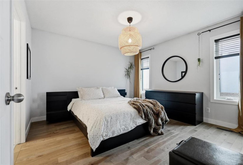 203 Hallfield, 4 Bedrooms Bedrooms, 13 Rooms Rooms,3 BathroomsBathrooms,Residential,For Sale,Hallfield