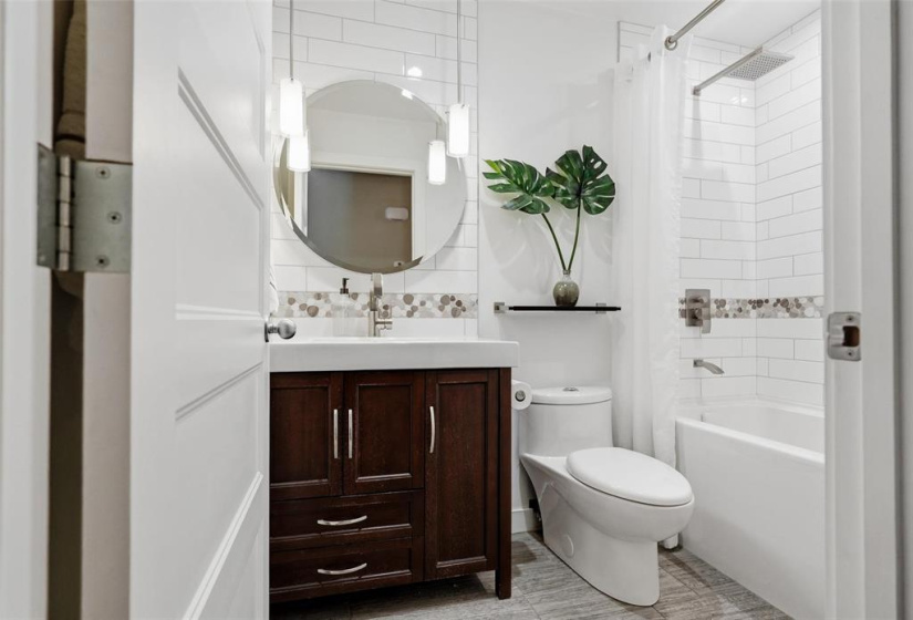 203 Hallfield, 4 Bedrooms Bedrooms, 13 Rooms Rooms,3 BathroomsBathrooms,Residential,For Sale,Hallfield