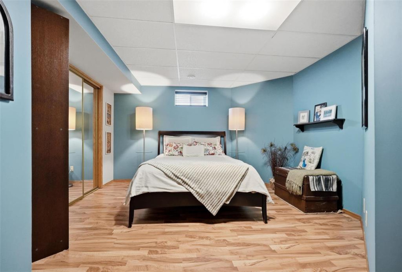 203 Hallfield, 4 Bedrooms Bedrooms, 13 Rooms Rooms,3 BathroomsBathrooms,Residential,For Sale,Hallfield