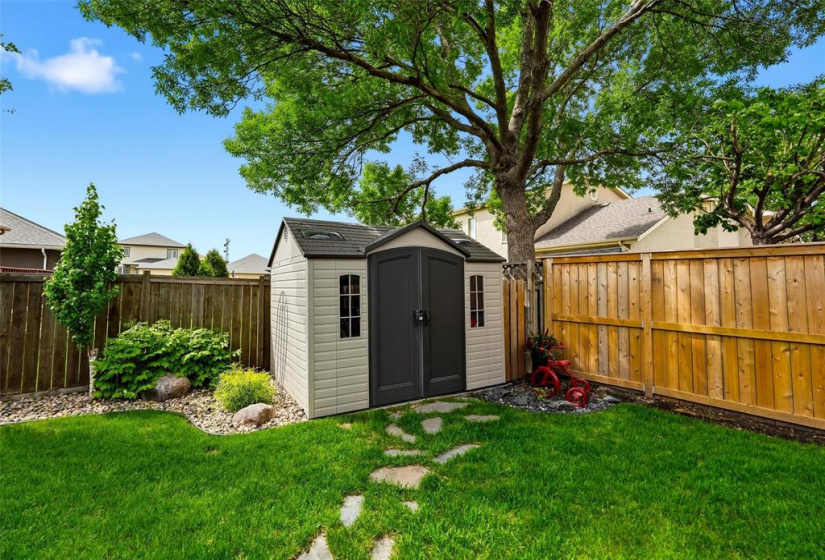 203 Hallfield, 4 Bedrooms Bedrooms, 13 Rooms Rooms,3 BathroomsBathrooms,Residential,For Sale,Hallfield