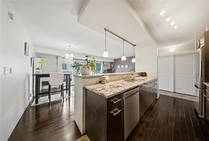 10 Linden Ridge, 2 Bedrooms Bedrooms, 8 Rooms Rooms,1 BathroomBathrooms,Condominium,For Sale,Linden Ridge
