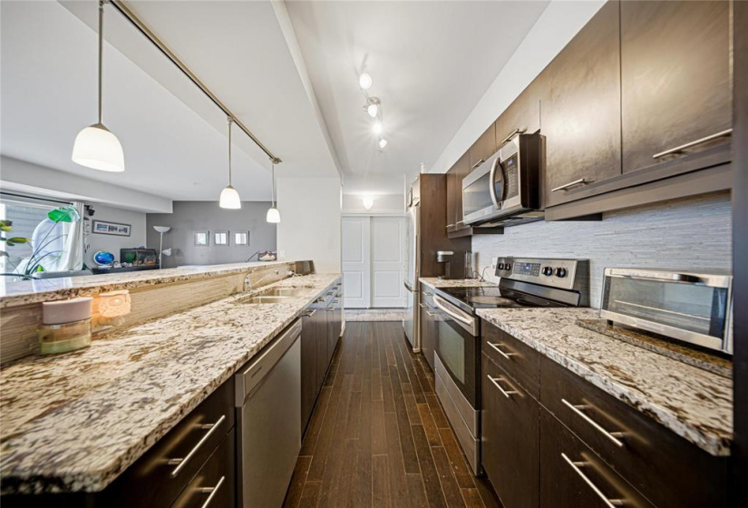 10 Linden Ridge, 2 Bedrooms Bedrooms, 8 Rooms Rooms,1 BathroomBathrooms,Condominium,For Sale,Linden Ridge