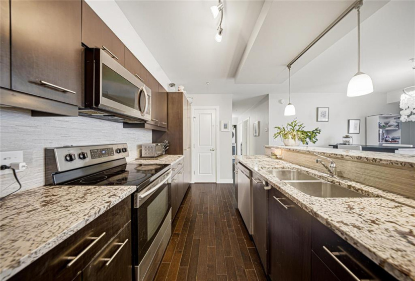 10 Linden Ridge, 2 Bedrooms Bedrooms, 8 Rooms Rooms,1 BathroomBathrooms,Condominium,For Sale,Linden Ridge