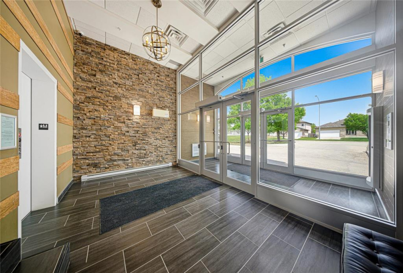 10 Linden Ridge, 2 Bedrooms Bedrooms, 8 Rooms Rooms,1 BathroomBathrooms,Condominium,For Sale,Linden Ridge