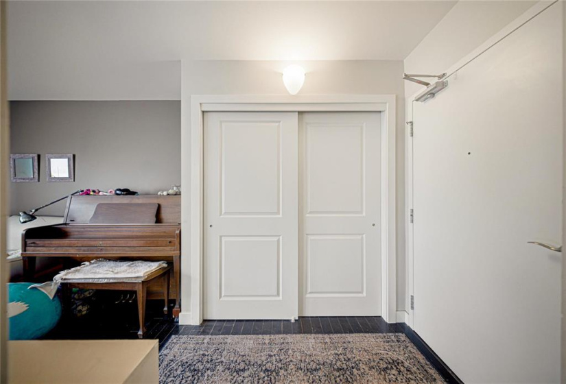 10 Linden Ridge, 2 Bedrooms Bedrooms, 8 Rooms Rooms,1 BathroomBathrooms,Condominium,For Sale,Linden Ridge