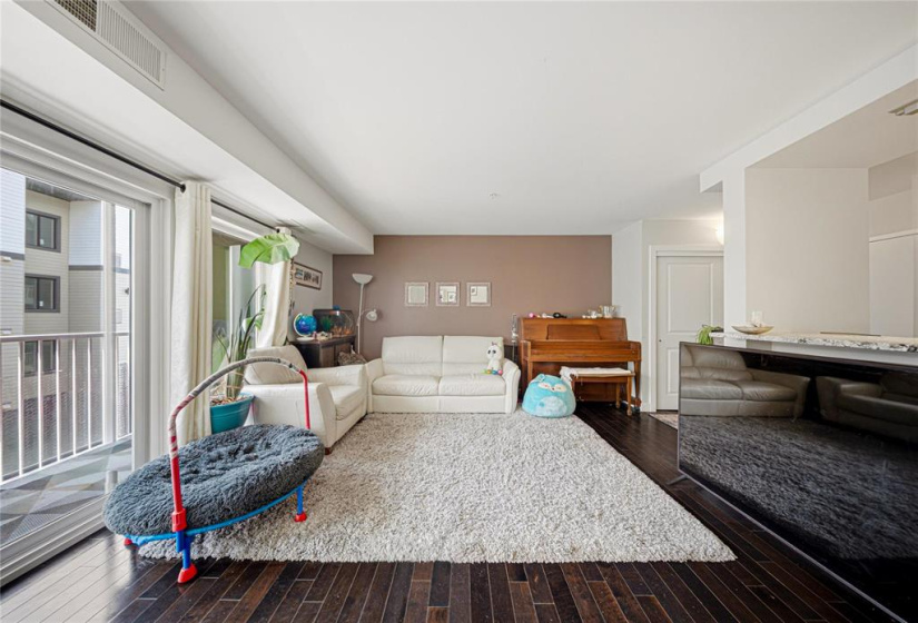 10 Linden Ridge, 2 Bedrooms Bedrooms, 8 Rooms Rooms,1 BathroomBathrooms,Condominium,For Sale,Linden Ridge