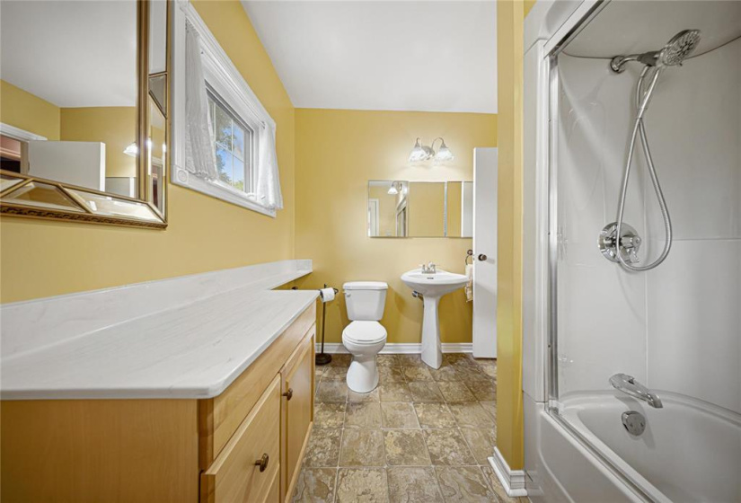 186 Claremont, 4 Bedrooms Bedrooms, 11 Rooms Rooms,1 BathroomBathrooms,Residential,For Sale,Claremont
