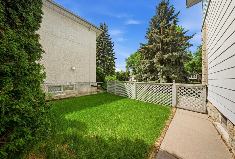 186 Claremont, 4 Bedrooms Bedrooms, 11 Rooms Rooms,1 BathroomBathrooms,Residential,For Sale,Claremont