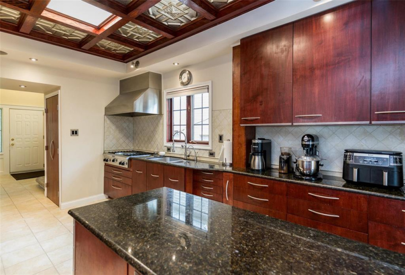 506 Rosedale, 5 Bedrooms Bedrooms, 12 Rooms Rooms,1 BathroomBathrooms,Residential,For Sale,Rosedale